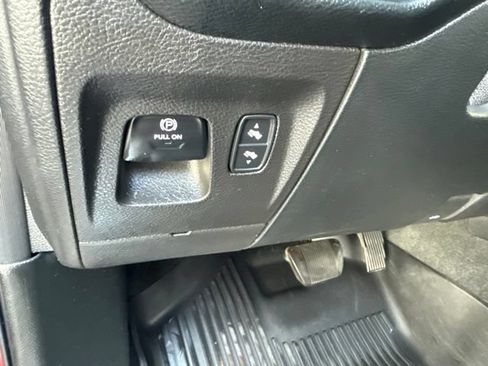 Used 2021 RAM 1500 Laramie AWD/4WD image 28