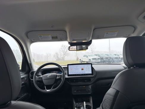 Used 2025 Ford Bronco Sport Badlands image 21