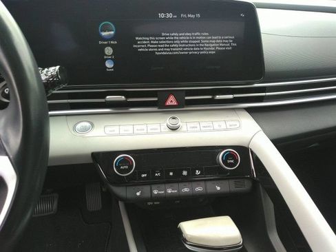 Used 2023 Hyundai Elantra Limited FWD image 7