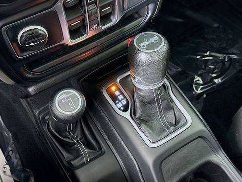 Used 2019 Jeep Wrangler Unlimited Sahara w/ LED Lighting Group image 16