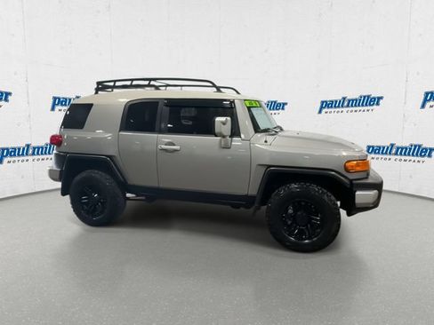 Used 2010 Toyota FJ Cruiser 4WD image 13