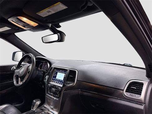 Used 2018 Jeep Grand Cherokee Limited w/ Trailer Tow Group IV image 33