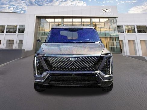 Used 2026 Cadillac Vistiq Premium Luxury AWD/4WD image 2