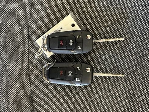 Used 2022 Ford F450 XLT w/ XLT Premium Package image 5