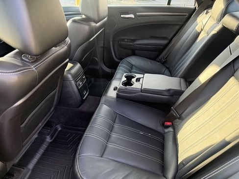 Used 2016 Chrysler 300 S image 39