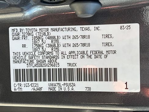 Used 2025 Toyota Tundra SR5 w/ SR5 Premium Package AWD/4WD image 24