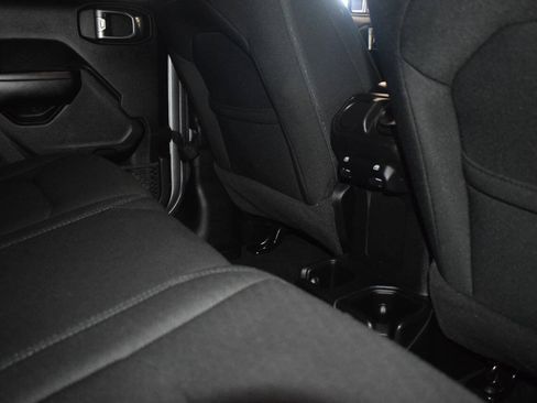 Used 2020 Jeep Wrangler Unlimited Sport AWD/4WD image 35