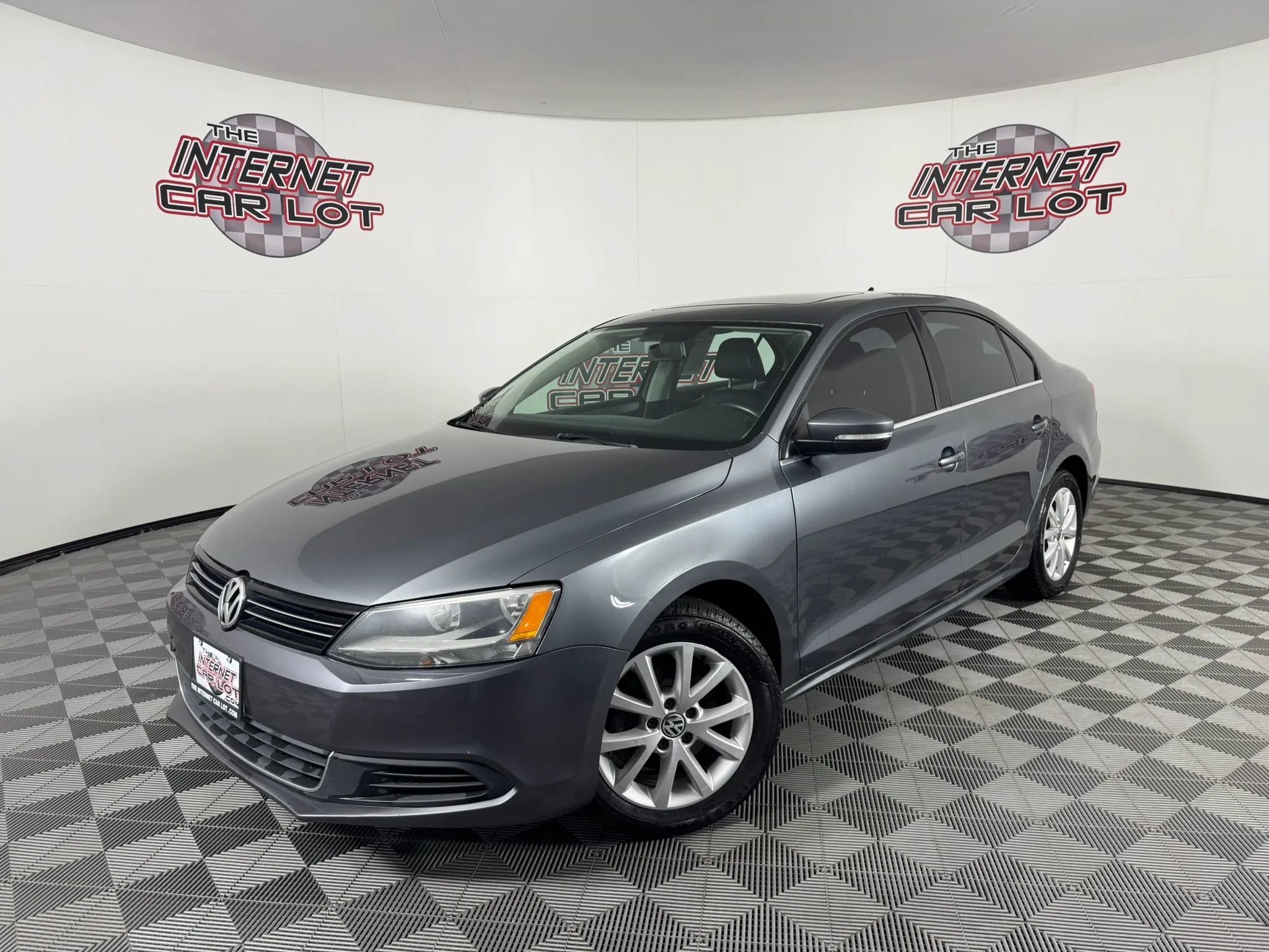 Used 2014 Volkswagen Jetta SE FWD image 1