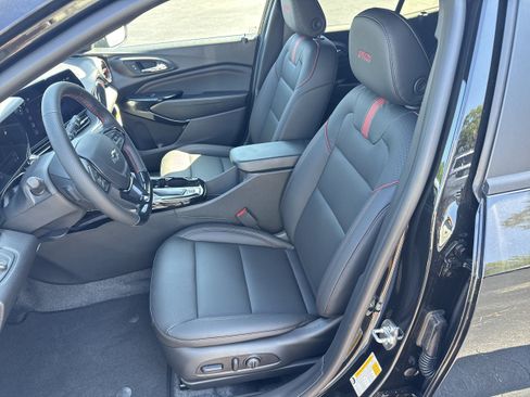 New 2026 Chevrolet Trax RS w/ Driver Confidence Package FWD image 24