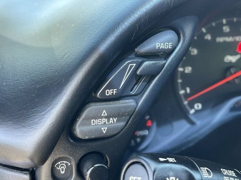 Used 2003 Chevrolet Corvette Convertible w/ Preferred Equipment Group1 RWD image 22