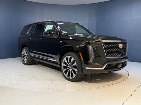 Used 2026 Cadillac Escalade Luxury w/ Touring Package AWD/4WD image 6