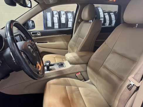 Used 2014 Jeep Grand Cherokee Limited w/ Mopar Chrome Edition Group image 5