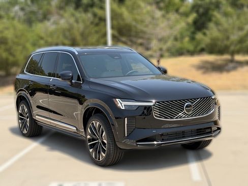 New 2026 Volvo XC90 T8 Plus w/ Protection Package Premier AWD/4WD image 4
