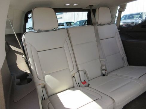 Used 2021 GMC Yukon Denali w/ Denali Ultimate Package AWD/4WD image 30
