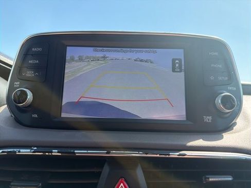 Used 2020 Hyundai Santa Fe SE image 24