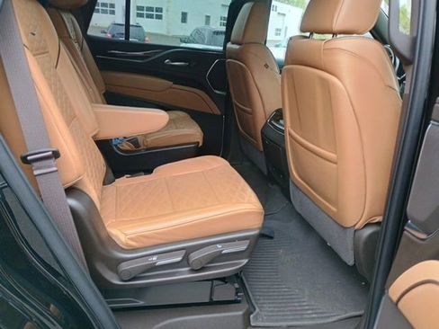 Used 2023 Cadillac Escalade Sport w/ Touring Package AWD/4WD image 18