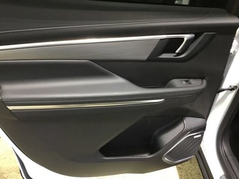 Used 2024 Buick Envision Preferred AWD/4WD image 40