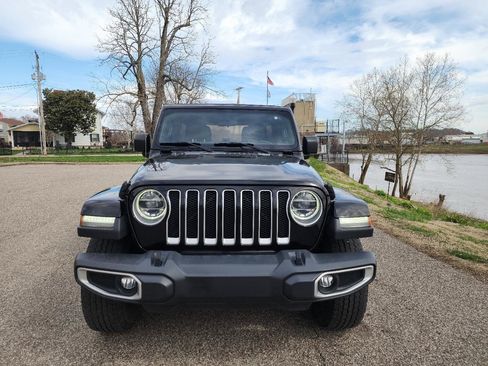 Used 2018 Jeep Wrangler Unlimited Sahara w/ LED Lighting Group image 8