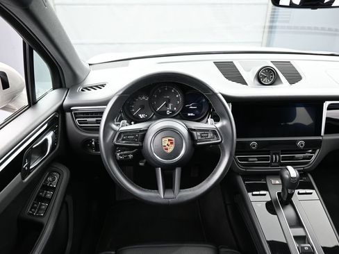 Certified 2023 Porsche Macan Turbo AWD/4WD image 17