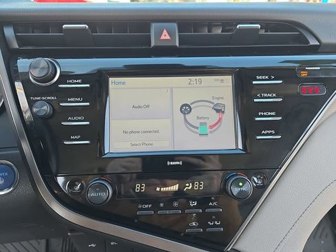 Certified 2020 Toyota Camry SE image 22