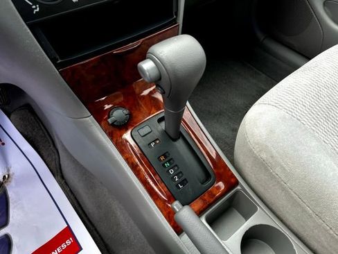 Used 2005 Toyota Corolla LE image 37