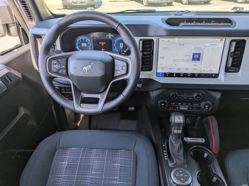 New 2026 Ford Bronco Heritage Edition AWD/4WD image 16