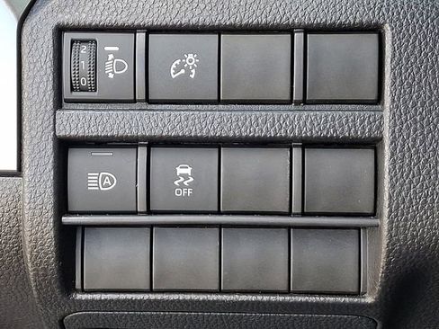 Used 2025 Toyota Tacoma TRD Off-Road image 26