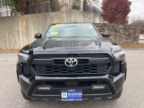 Used 2024 Toyota Tacoma TRD Sport image 8