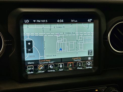 Used 2022 Jeep Wrangler Unlimited Sahara AWD/4WD image 22