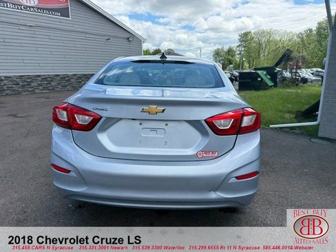 Used 2018 Chevrolet Cruze LS FWD image 4