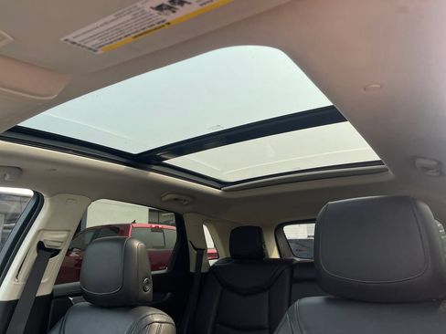 Used 2018 Cadillac XT5 Luxury FWD image 32