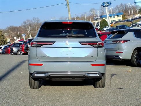 New 2026 Mitsubishi Outlander SE image 4