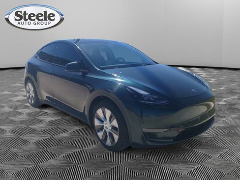 Used 2022 Tesla Model Y Long Range image 7