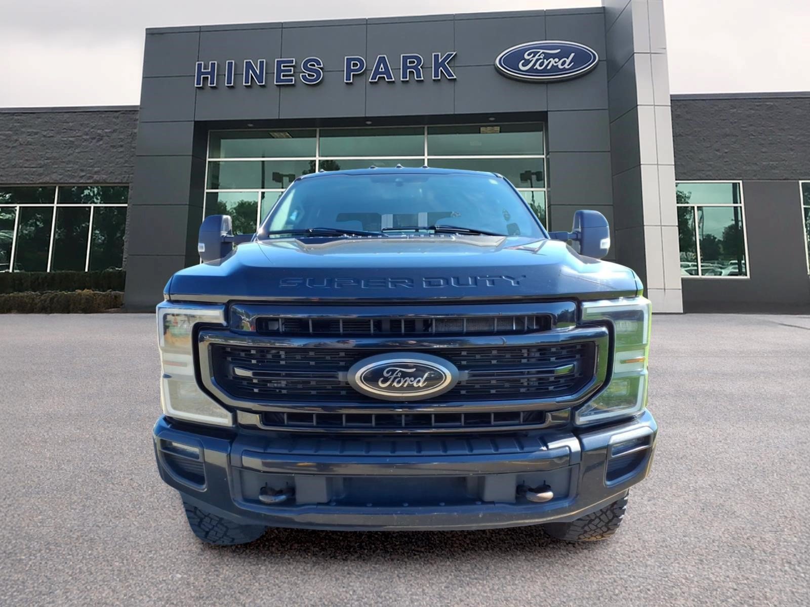 Used 2021 Ford F350 Lariat AWD/4WD image 2