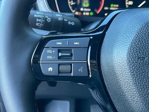 New 2025 Honda Pilot TrailSport image 25