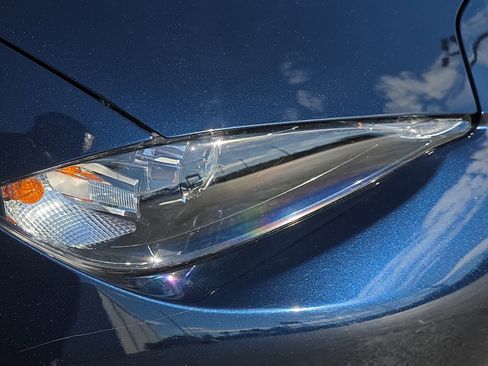 Used 2021 MAZDA MX-5 Miata RF Grand Touring image 9