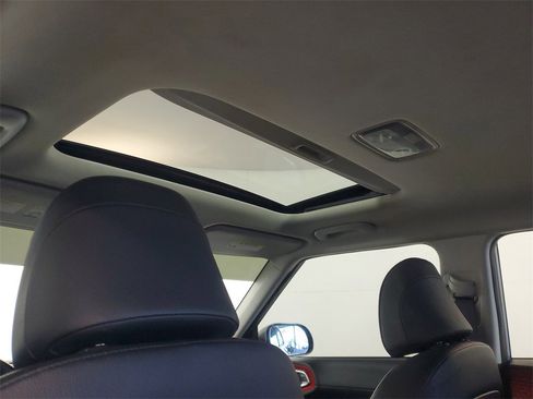 Used 2023 Kia Soul GT-Line image 23