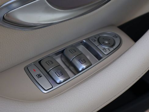 Used 2019 Mercedes-Benz E 300 image 10