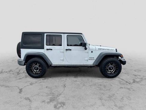 Used 2017 Jeep Wrangler Unlimited Sport w/ Connectivity Group AWD/4WD image 9