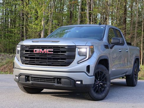 Used 2024 GMC Sierra 1500 Elevation AWD/4WD image 2