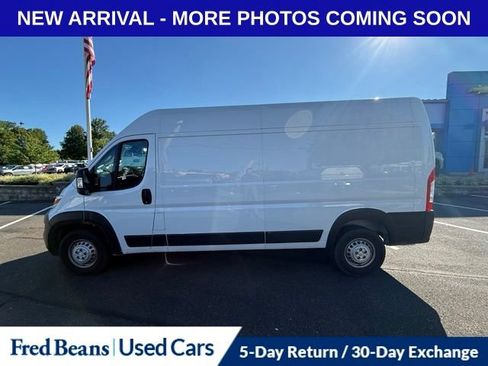 Used 2025 RAM ProMaster 2500 w/ Convenience Group FWD image 5