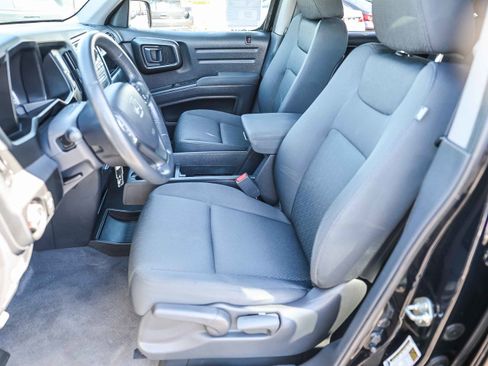 Used 2014 Honda Ridgeline Sport image 9