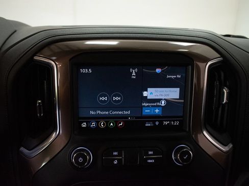 Used 2019 Chevrolet Silverado 1500 High Country w/ Technology Package AWD/4WD image 15
