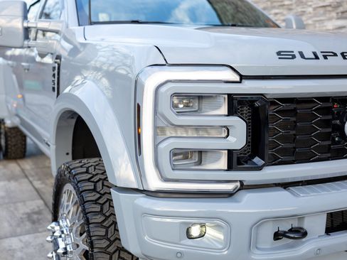 Used 2025 Ford F450 Platinum image 24