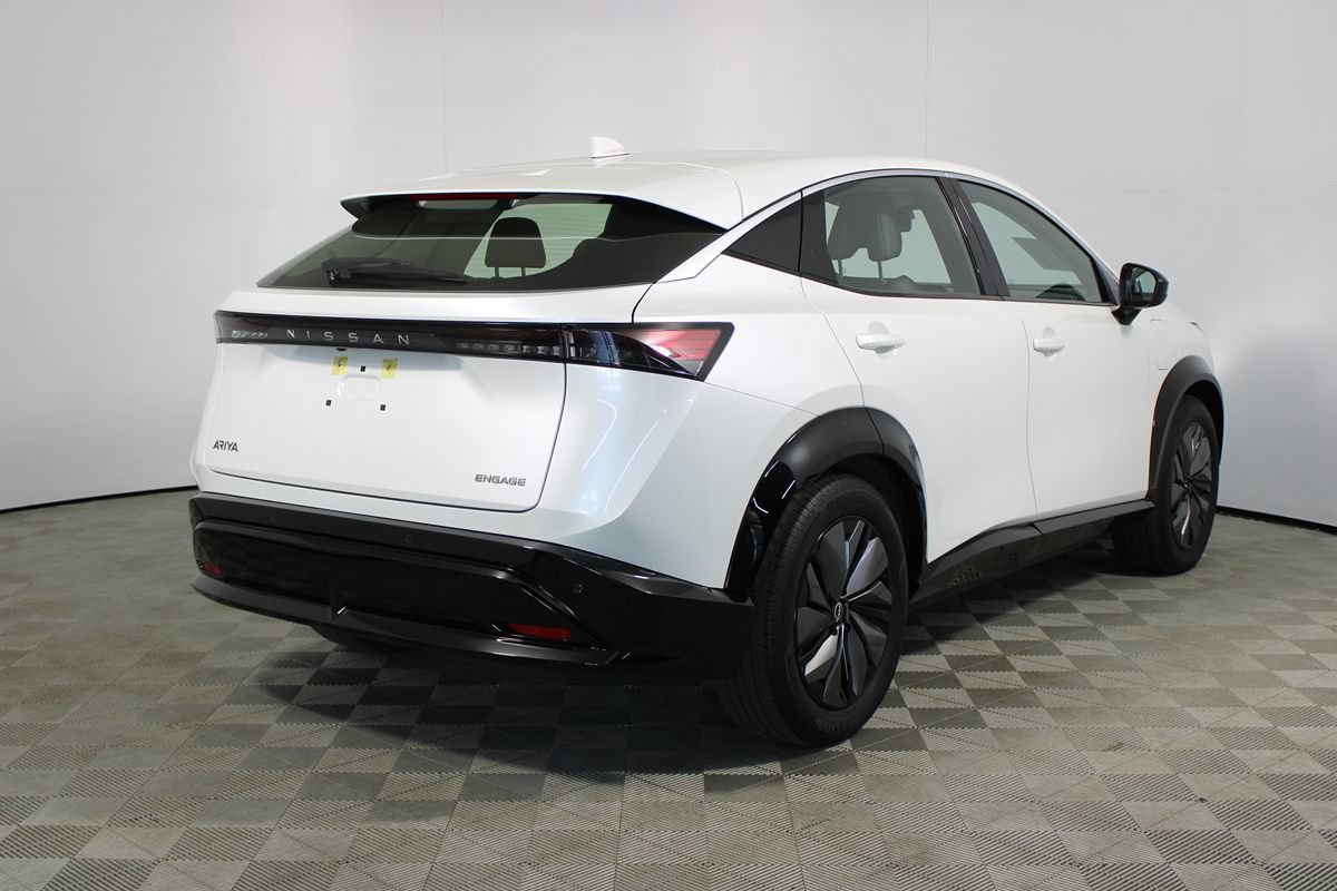 Used 2024 Nissan Ariya FWD image 29