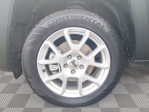 Used 2022 Jeep Renegade Latitude image 10