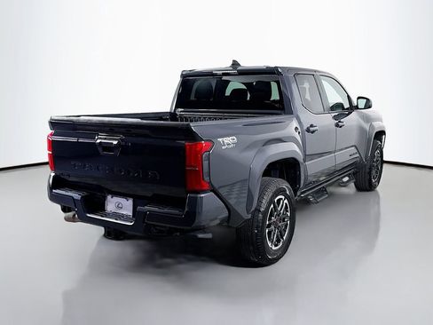 Used 2025 Toyota Tacoma TRD Sport AWD/4WD image 5