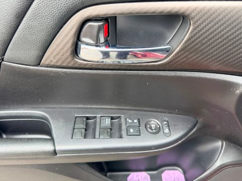 Used 2017 Honda Accord Sport image 12