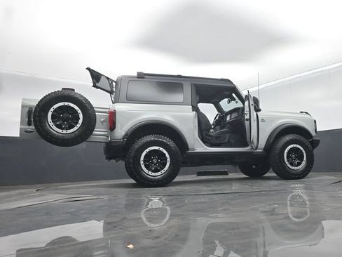 Certified 2021 Ford Bronco Black Diamond w/ Sasquatch Package AWD/4WD image 75