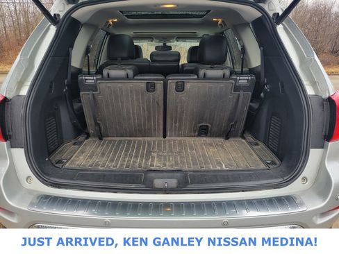 Used 2017 Nissan Pathfinder Platinum w/ Cargo Package image 19